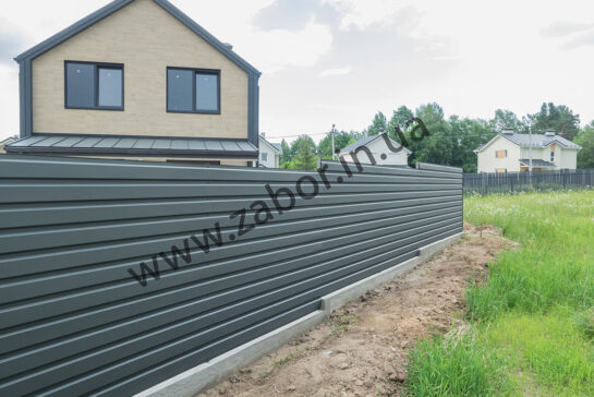 Забор из профнастила