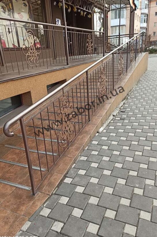 Перила металличсекие