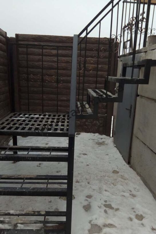 Лестница металлическая