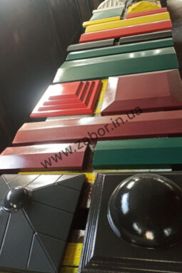 Кришки на паркани