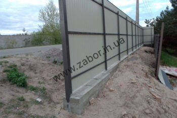 Паркан з профнастілу