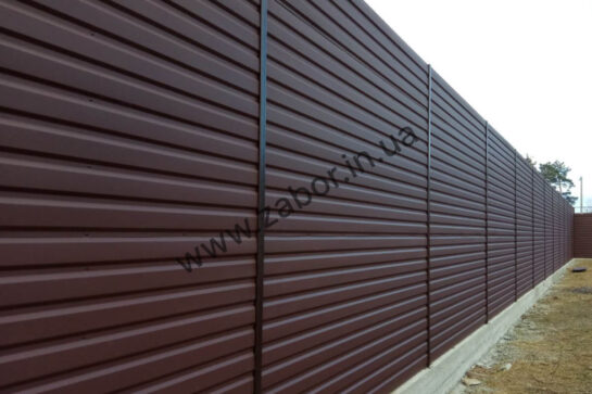 Паркан з профнастілу